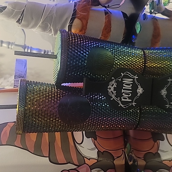 💙Starbucks '23 Fall Oil Slick Rainbow Blk Bling Studded Tumbler💜 - Picture 4 of 8